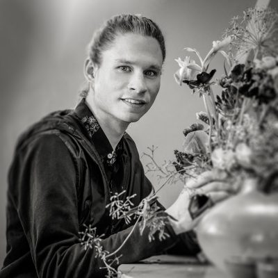 Portrait Felix Geiling Rasmus Meisterflorist Blütesiegel Frankfurt
